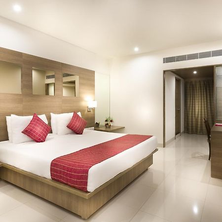 รีเจนซี ธิรัตธานี บาย จีอาร์ที โฮเต็ล Hotel Thiruttani ภายนอก รูปภาพ