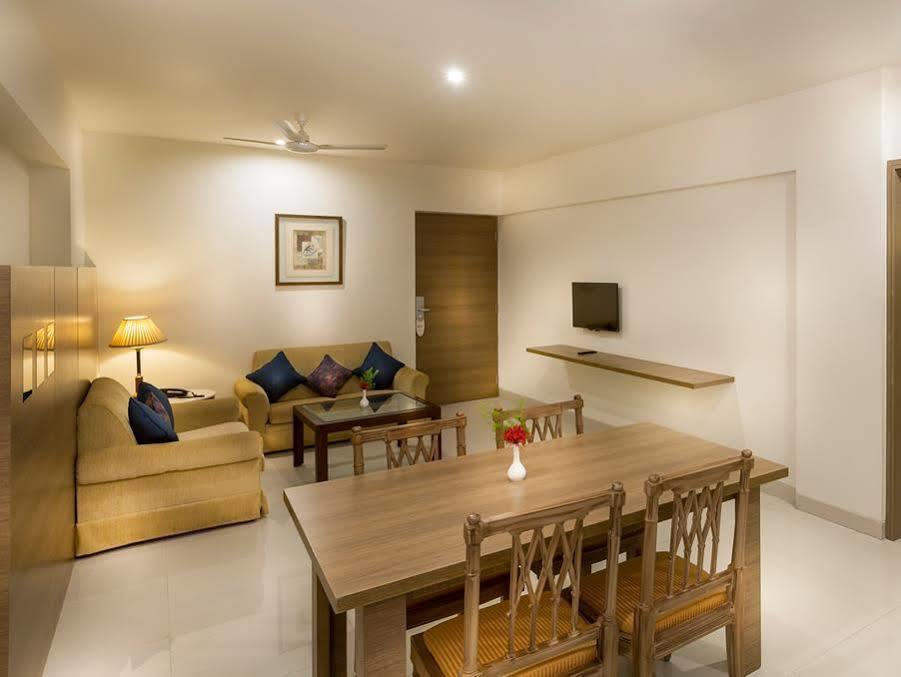 รีเจนซี ธิรัตธานี บาย จีอาร์ที โฮเต็ล Hotel Thiruttani ภายนอก รูปภาพ