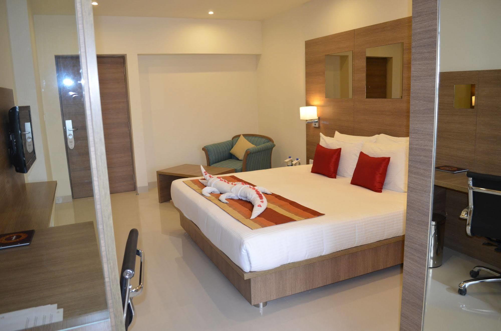 รีเจนซี ธิรัตธานี บาย จีอาร์ที โฮเต็ล Hotel Thiruttani ภายนอก รูปภาพ