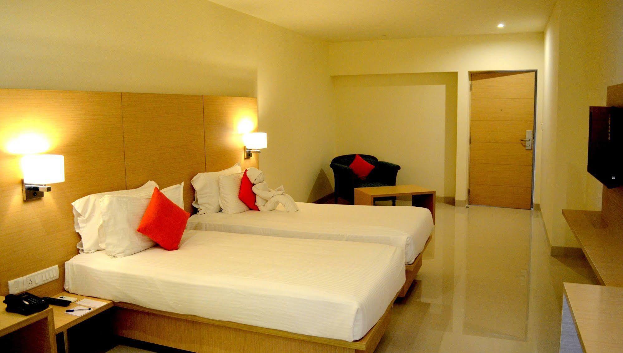 รีเจนซี ธิรัตธานี บาย จีอาร์ที โฮเต็ล Hotel Thiruttani ภายนอก รูปภาพ