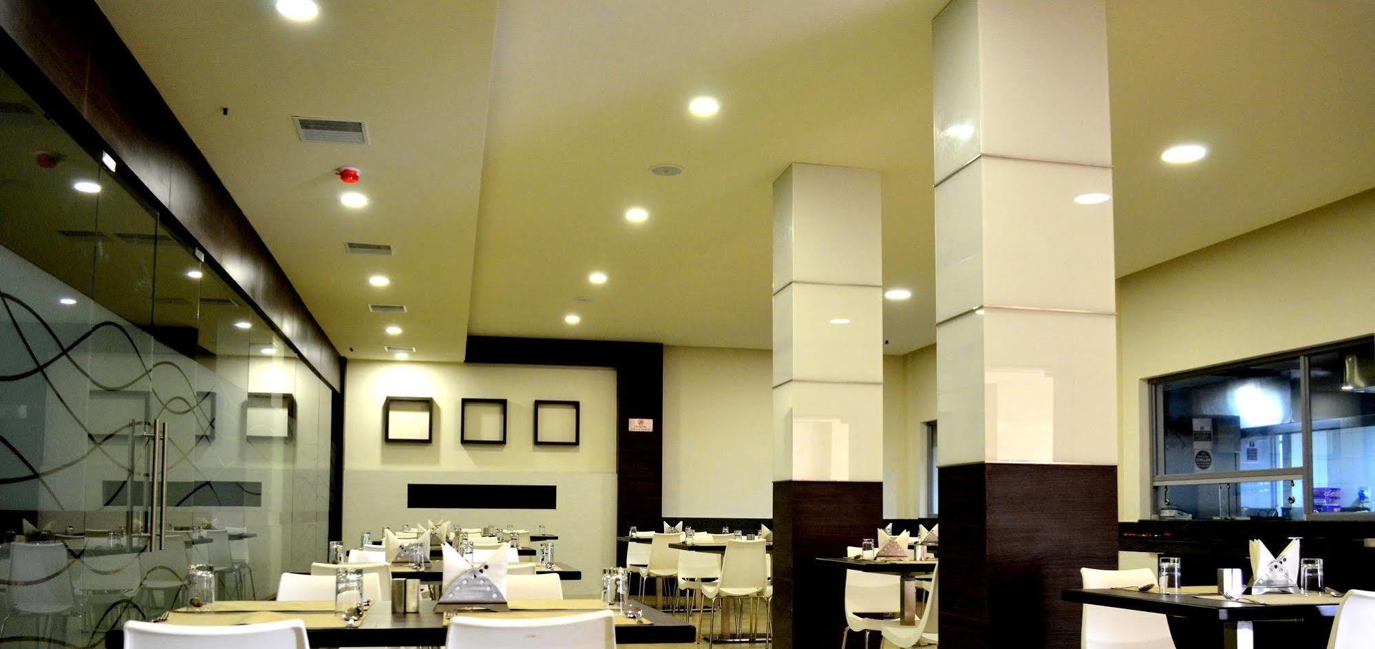 รีเจนซี ธิรัตธานี บาย จีอาร์ที โฮเต็ล Hotel Thiruttani ภายนอก รูปภาพ